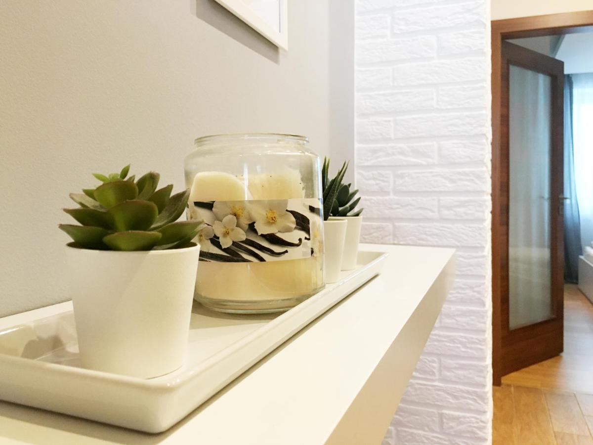 2Br Apt With Free Garage Parking, Close To The Historic Centre Bratislava Eksteriør bilde